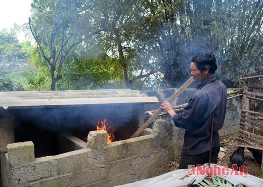 Mô hình hố xử lý rác thải tại gia ở xã Thanh Liên (Thanh Chương).