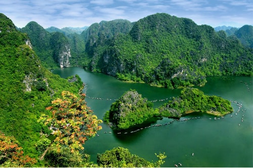 Quần thể danh thắng Tràng An. Ảnh: dulichninhbinh