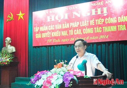 Tiến sĩ Nguyễn Văn Kim, Vụ trưởng Vụ pháp chế( Thanh tra Chính phủ) triển khai các nội dung tập huấn