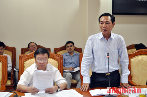 Phó Giám đốc Sở Tài chính Nguyễn Xuân giải trình một số vấn đề HĐND tỉnh quan tâm
