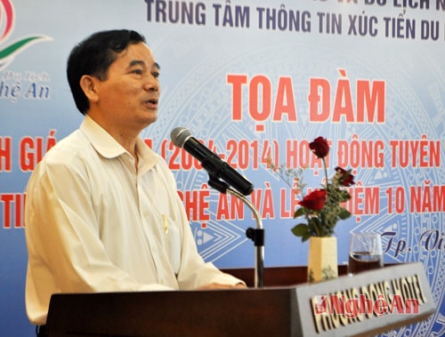 Đồng chí Bùi Đình Sâm phát biểu tại buổi tọa đàm