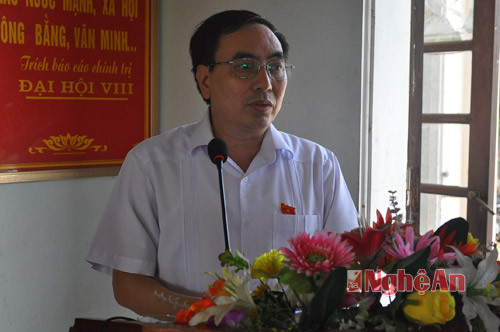 Ông Phạm Văn Hà báo cáo giải trình thêm về một số vấn đề cử tri quan tâm, kiến nghị