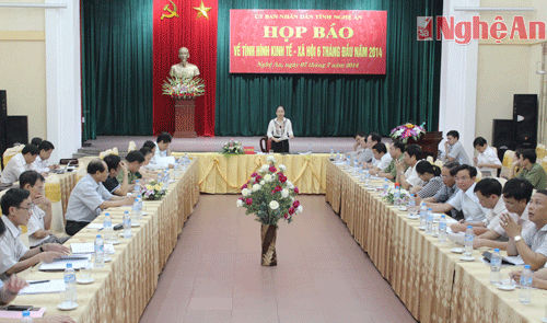 Toàn cảnh cuộc họp báo