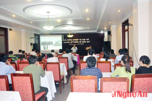 Toàn cảnh buổi bồi dưỡng nghiệp vụ