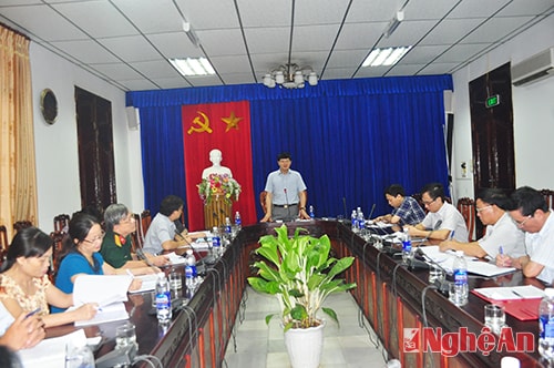 Đồng chí Lê Xuân Đại chủ trì hội nghị