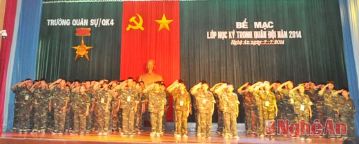 Các học viên chia tay lớp học