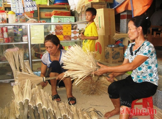 Nghề làm chổi giang tre ở Thanh Lĩnh, Thanh Chương.