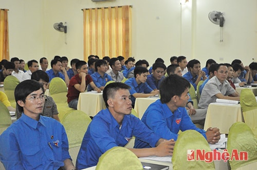 Các học viên tham gia lớp tập huấn