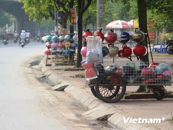 Muốn dẹp loạn mũ bảo hiểm quan trọng nhất là phải siết từ khâu sản xuất, kinh doanh.