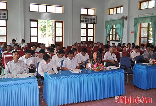 Các đại biểu dự kỳ họp