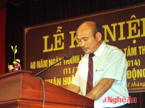 Ông Trần Kim Thìn - Giám đốc bệnh viện đọc diễn văn buổi lễ.