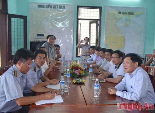 Đoàn công tác thăm và làm việc tại Chi cục 3, Cục kiểm ngư Việt Nam.