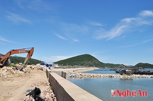 Thi công Dự án neo đậu tàu thuyền tại phường Nghi Tân.
