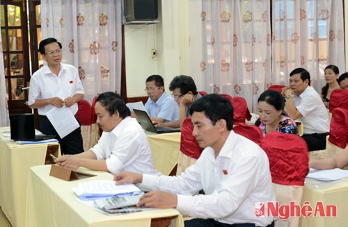 Phan Văn Tuyên - đơn vị Yên Thành tại phiên thảo luận tổ