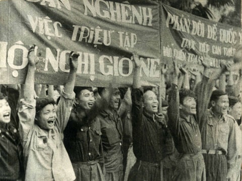 Nhân dân tỉnh Thái Nguyên mít tinh hoan nghênh việc triệu tập Hội nghị Giơnevơ, 1954.