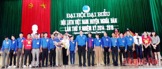 Ủy ban Hội LHTN huyện khóa V (nhiệm kỳ 2014-2019) ra mắt Đại hội