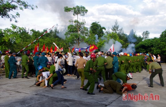 Xử lý tình huống bạo động có vũ trang cướp chính quyền