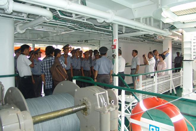 Lực lượng cán bộ chiến sĩ tàu KN 781.   