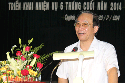 Đ.c Trần Hồng Châu- Phó Bí thư thường trực Tỉnh ủy, Chủ tịch HĐND tỉnh phát biểu tại hội nghị