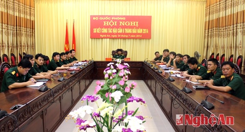 Các đại biểu tại điểm cầu Nghệ An.