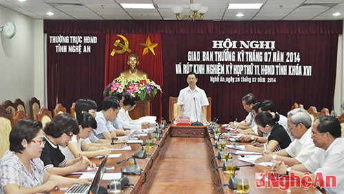 Đồng chí Nguyễn Xuân Sơn chủ trì phiên họp