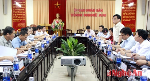 Toàn cảnh cuộc làm việc.