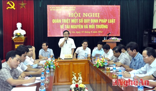 Toàn cảnh hội nghị trực tuyến ngành tài nguyên - môi trường.