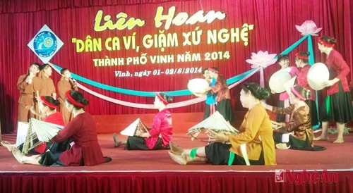 Một tiết mục tham dự liên hoan dân ca ví giặm xứ Nghệ TP. Vinh