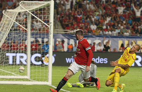 Đội trưởng Rooney đệm lòng tinh tế gỡ hòa cho M.U