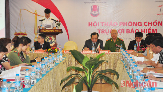Đồng chí Lê Xuân Đại - Phó Chủ tịch UBND tỉnh Nghệ An phát biểu ý kiến.