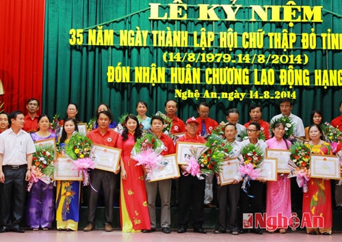  37 cá nhân và tập thể nhận bằng khen trong hoạt động công tác Hội.