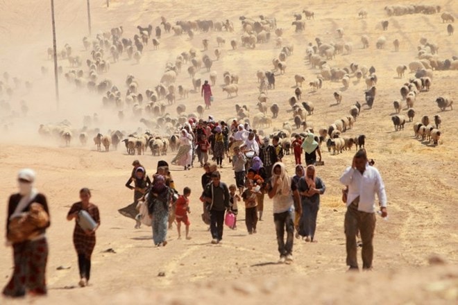 Người Yazidi phải băng qua sa mạc để chạy trốn các chiến binh IS (Nguồn: Reuters)