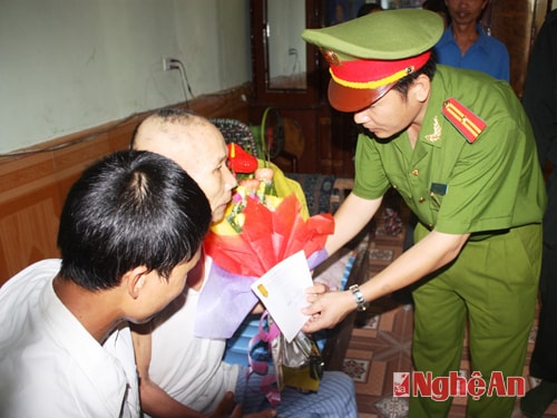 Một số hình ảnh hoạt động của lực lượng Công an nhân dân Nghệ An. Ảnh: Trần Hải - Xuân Thống