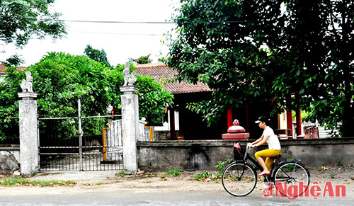 Nhà thờ dòng họ Nguyễn Khắc ở P. Hưng Dũng mấy năm tuổi trên đường Nguyễn Gia Thiều.