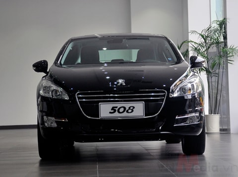 Peugeot 508 giá 1,575 tỷ đồng