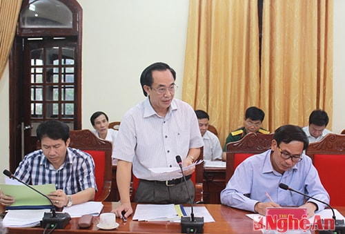 Lãnh đạo thị xã Hoàng Mai trình bày đề án