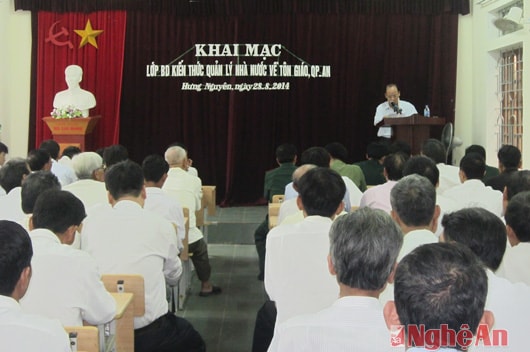 Quang cảnh buổi khai mạc.