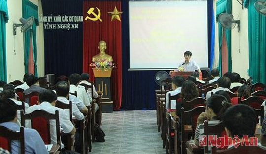 Toàn cảnh hội nghị.