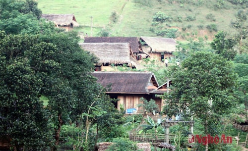 Một góc bản làng ở xã Châu Hạnh, huyện Quỳ Châu