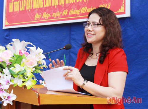 Bà Hoàng Thị Xuân phát biểu tại buổi lễ