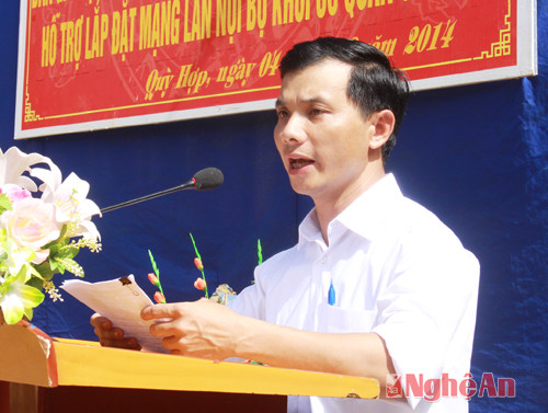 Thầy Hiệu trưởng Trường TH xã Hạ Sơn phát biểu tại buổi lễ