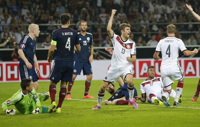 Thomas Mueller lập cú đúp giúp Đức hạ Scotland 2-1 (Nguồn: AP)