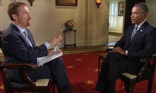Tổng thống Mỹ Barack Obama (phải) trong cuộc phỏng vấn trên kênh NBC. Ảnh: NBC News