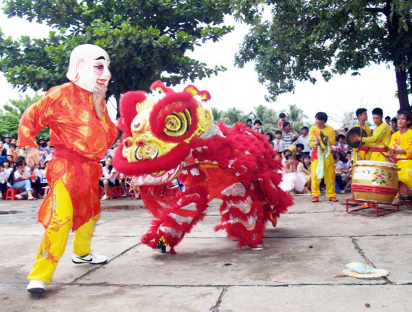 Vui hội múa Lân dịp tết Trung thu