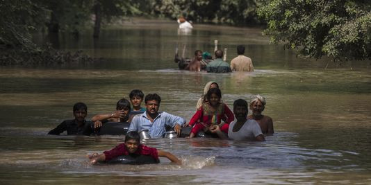 Những nạn nhân lũ lụt ở Punjab, Ấn Độ hôm 13 tháng 9 / Ảnh: Zohra Bensemra