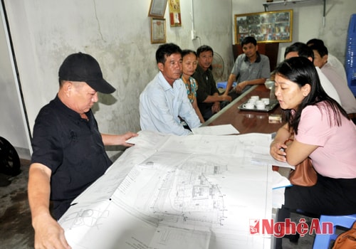 Ban chủ nhiệm HTX Vĩnh Nam trình bày sự việc với phóng viên.
