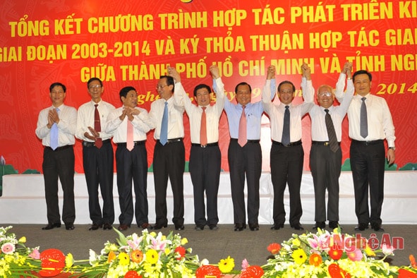 Thường trực hai đoàn quyết tâm phát triển hợp tác