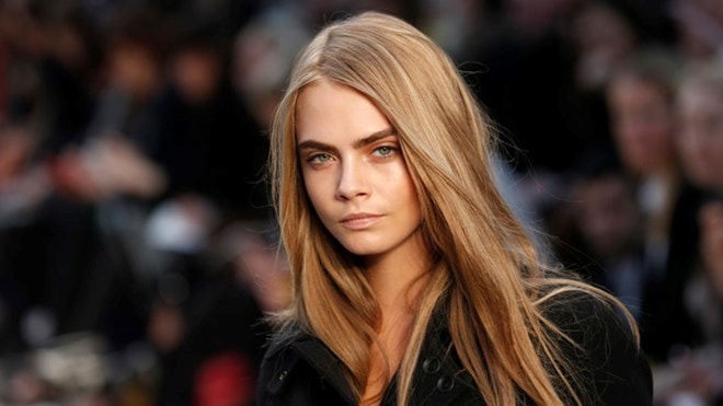 Siêu mẫu Cara Delevingne bị tung ảnh nóng trong đợt thứ ba này. Nguồn: RT