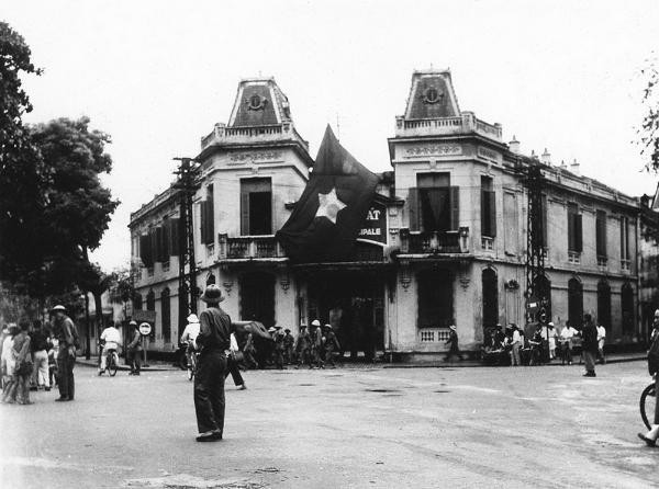 Bót Hàng Trống - trung tâm chỉ huy của cảnh sát Pháp ở Hà Nội ngày 10/10/1954.