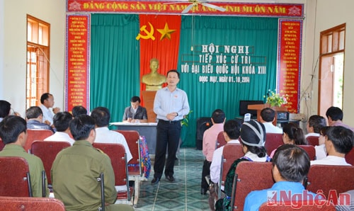 Toàn cảnh buổi tiếp xúc cử tri xã Đoọc Mạy